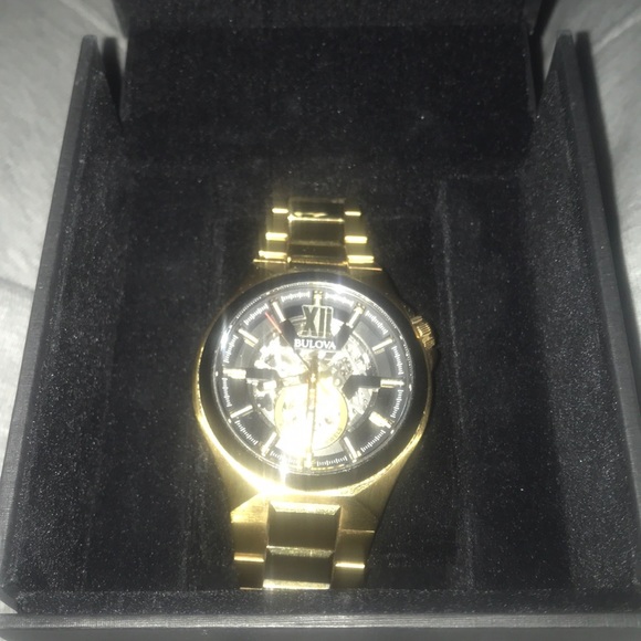 Gold Bulova mechanical watch no batteries needed